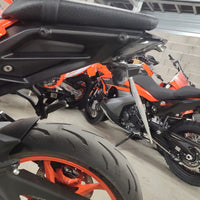 
              KTM 125 250 390 Duke 2024+ Portatarga Tail Tidy GS Moto
            